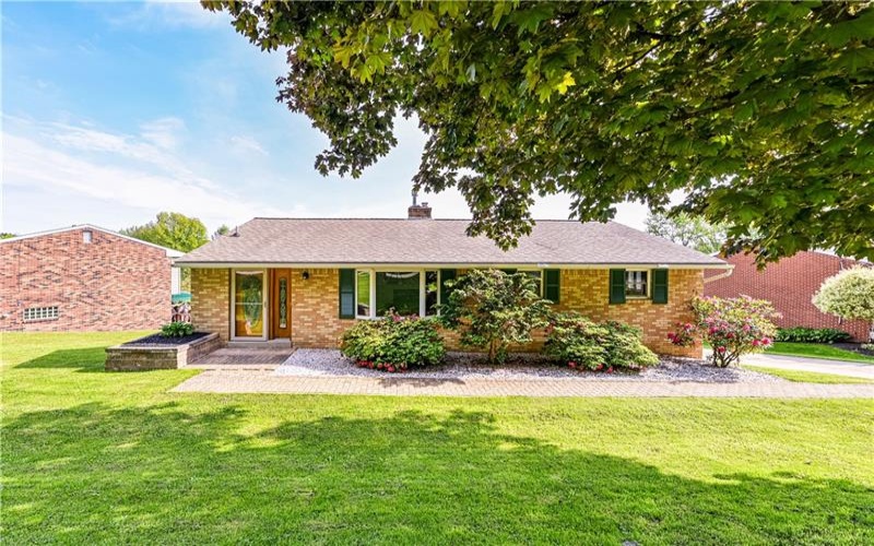 129 FRANKLIN DRIVE, GREENSBURG, 15601, 3 Bedrooms Bedrooms, 10 Rooms Rooms,1.1 BathroomsBathrooms,Residential,For Sale,FRANKLIN DRIVE,1752630