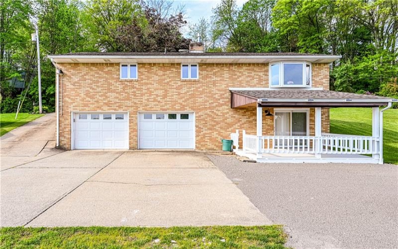 129 FRANKLIN DRIVE, GREENSBURG, 15601, 3 Bedrooms Bedrooms, 10 Rooms Rooms,1.1 BathroomsBathrooms,Residential,For Sale,FRANKLIN DRIVE,1752630