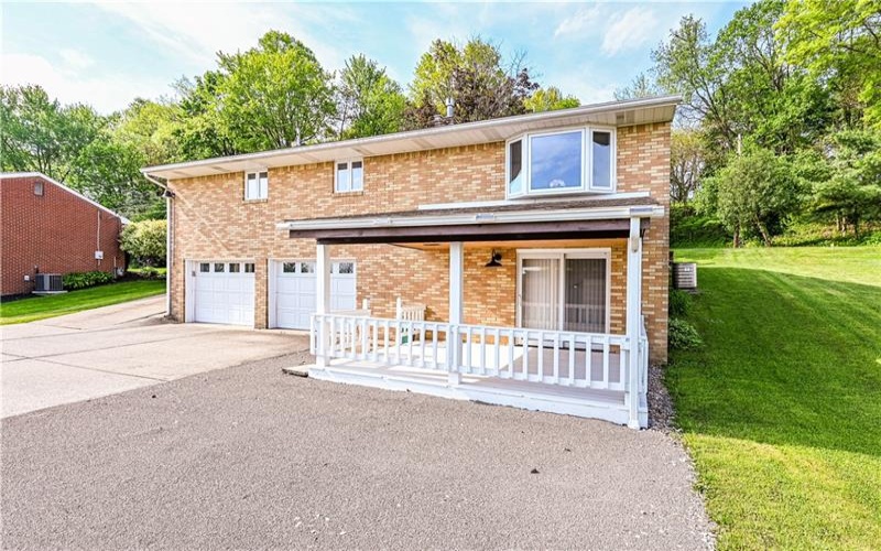 129 FRANKLIN DRIVE, GREENSBURG, 15601, 3 Bedrooms Bedrooms, 10 Rooms Rooms,1.1 BathroomsBathrooms,Residential,For Sale,FRANKLIN DRIVE,1752630