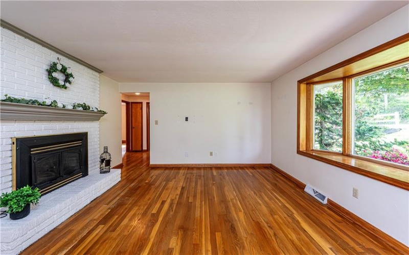 129 FRANKLIN DRIVE, GREENSBURG, 15601, 3 Bedrooms Bedrooms, 10 Rooms Rooms,1.1 BathroomsBathrooms,Residential,For Sale,FRANKLIN DRIVE,1752630