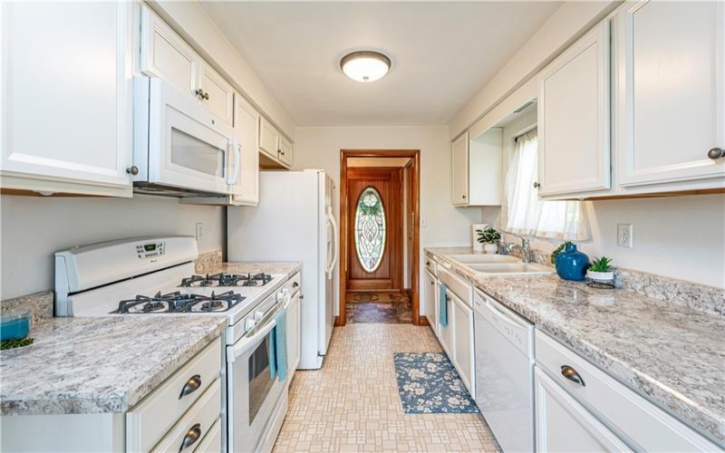 129 FRANKLIN DRIVE, GREENSBURG, 15601, 3 Bedrooms Bedrooms, 10 Rooms Rooms,1.1 BathroomsBathrooms,Residential,For Sale,FRANKLIN DRIVE,1752630