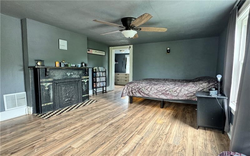 735 Maiden St, Washington, 15301, 2 Bedrooms Bedrooms, 7 Rooms Rooms,2 BathroomsBathrooms,Residential,For Sale,Maiden St,1752928