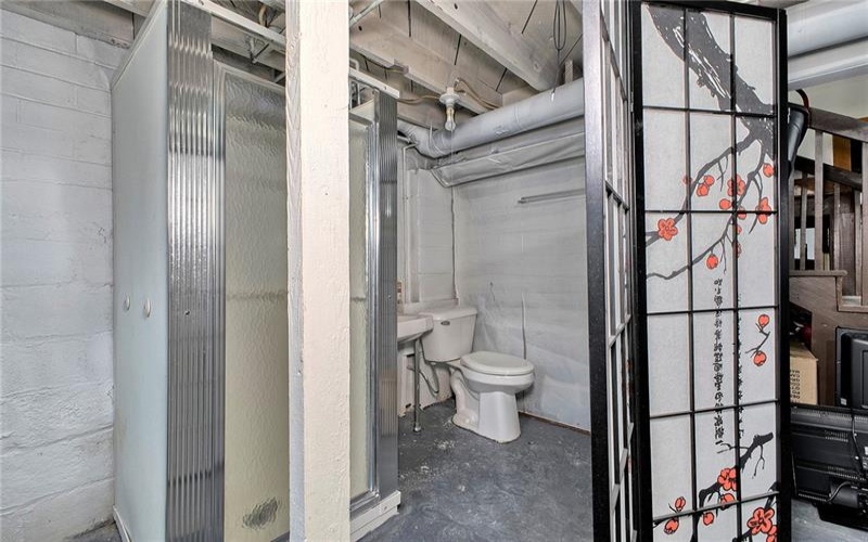 155 Lenox St, Uniontown, 15401, 4 Bedrooms Bedrooms, 7 Rooms Rooms,2.1 BathroomsBathrooms,Residential,For Sale,Lenox St,1752929