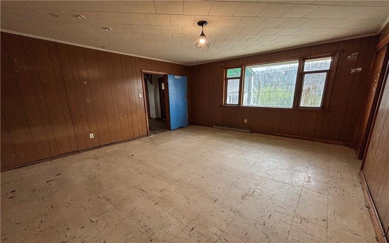 424 Main St, New Eagle, 15067, 4 Bedrooms Bedrooms, ,1.1 BathroomsBathrooms,Residential,For Sale,Main St,1752932