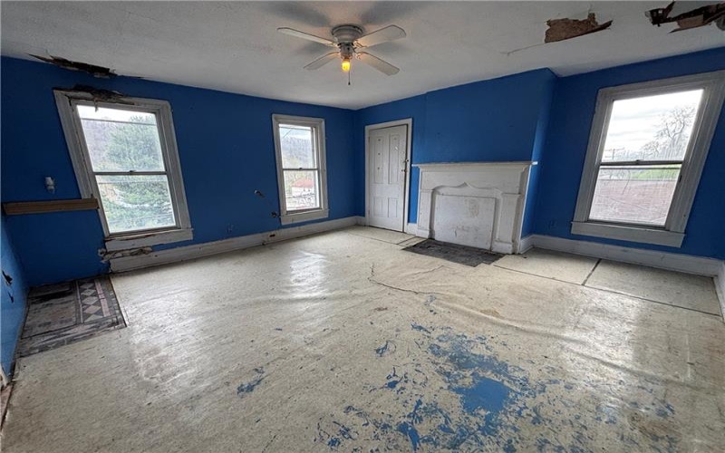424 Main St, New Eagle, 15067, 4 Bedrooms Bedrooms, ,1.1 BathroomsBathrooms,Residential,For Sale,Main St,1752932