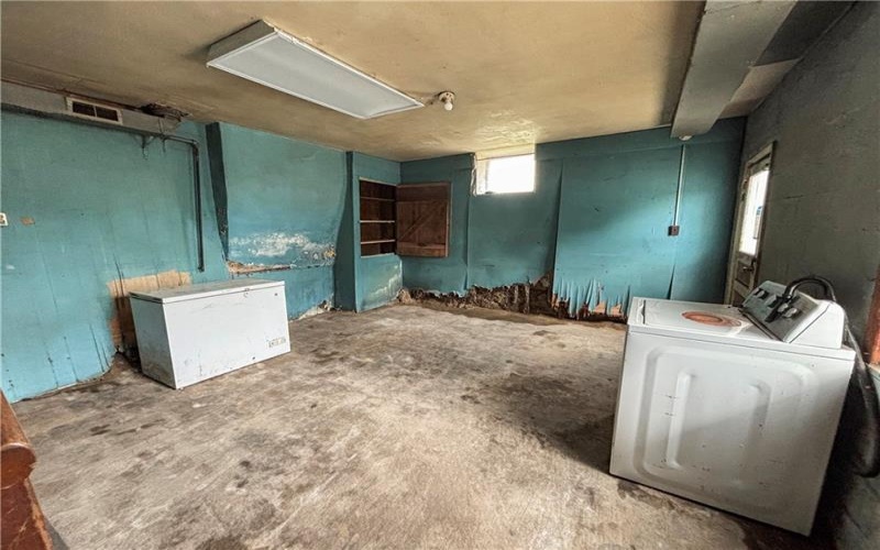 424 Main St, New Eagle, 15067, 4 Bedrooms Bedrooms, ,1.1 BathroomsBathrooms,Residential,For Sale,Main St,1752932