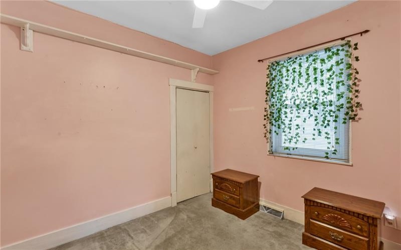 1909 Freeport Rd, New Kensington, 15068, 2 Bedrooms Bedrooms, 9 Rooms Rooms,1 BathroomBathrooms,Residential,For Sale,Freeport Rd,1736517
