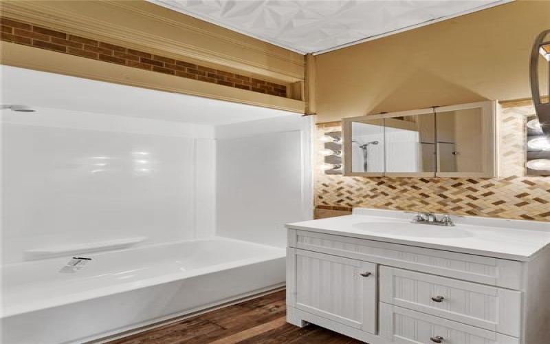 1909 Freeport Rd, New Kensington, 15068, 2 Bedrooms Bedrooms, 9 Rooms Rooms,1 BathroomBathrooms,Residential,For Sale,Freeport Rd,1736517