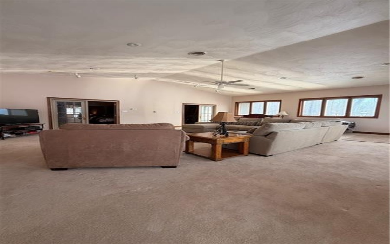 108 Oriole Drive, New Alexandria, 15670, 4 Bedrooms Bedrooms, ,2 BathroomsBathrooms,Residential,For Sale,Oriole Drive,1739444
