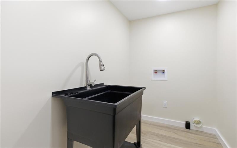 265 Ewing St, Meadow Lands, 15347, 3 Bedrooms Bedrooms, 9 Rooms Rooms,2 BathroomsBathrooms,Residential,For Sale,Ewing St,1748571
