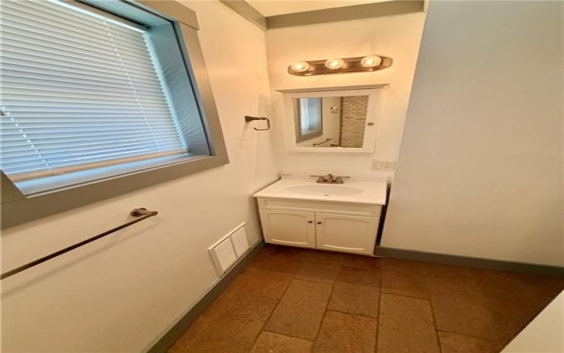 1180 National Pike, Hopwood, 15445, 1 Bedroom Bedrooms, ,1 BathroomBathrooms,Lease,For Rent,National Pike,1752702