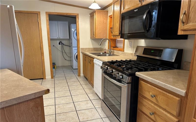 1021 St Clair St, Latrobe, 15650, 2 Bedrooms Bedrooms, 7 Rooms Rooms,2 BathroomsBathrooms,Residential,For Sale,St Clair St,1752950