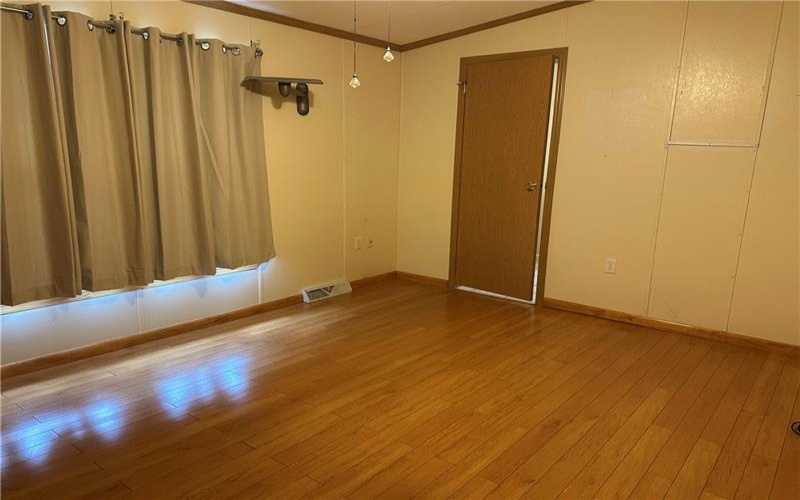 1021 St Clair St, Latrobe, 15650, 2 Bedrooms Bedrooms, 7 Rooms Rooms,2 BathroomsBathrooms,Residential,For Sale,St Clair St,1752950