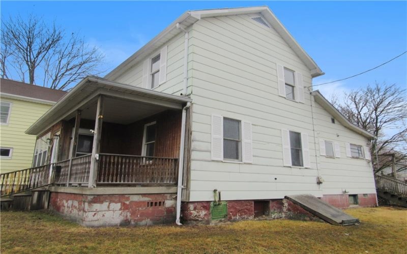 300 8th Street, Windber, 15963, 5 Bedrooms Bedrooms, 7 Rooms Rooms,1 BathroomBathrooms,Residential,For Sale,8th Street,1752978