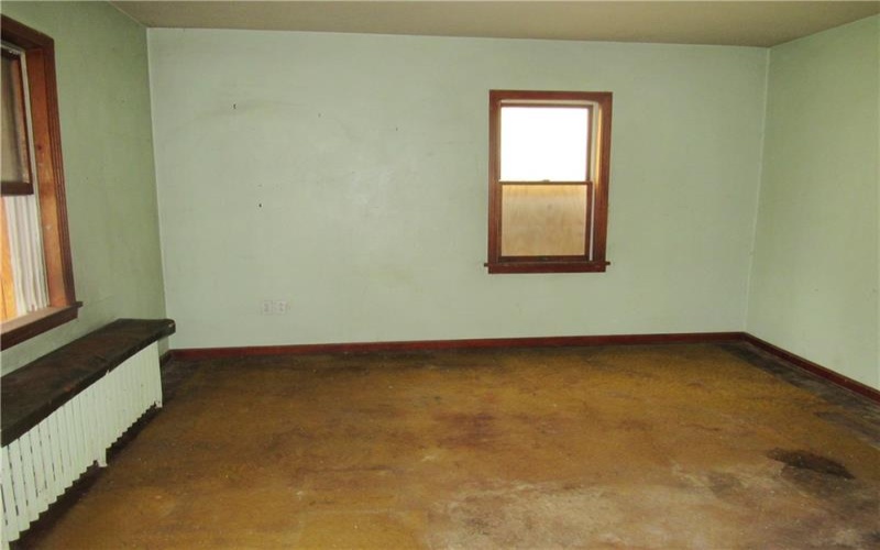 300 8th Street, Windber, 15963, 5 Bedrooms Bedrooms, 7 Rooms Rooms,1 BathroomBathrooms,Residential,For Sale,8th Street,1752978