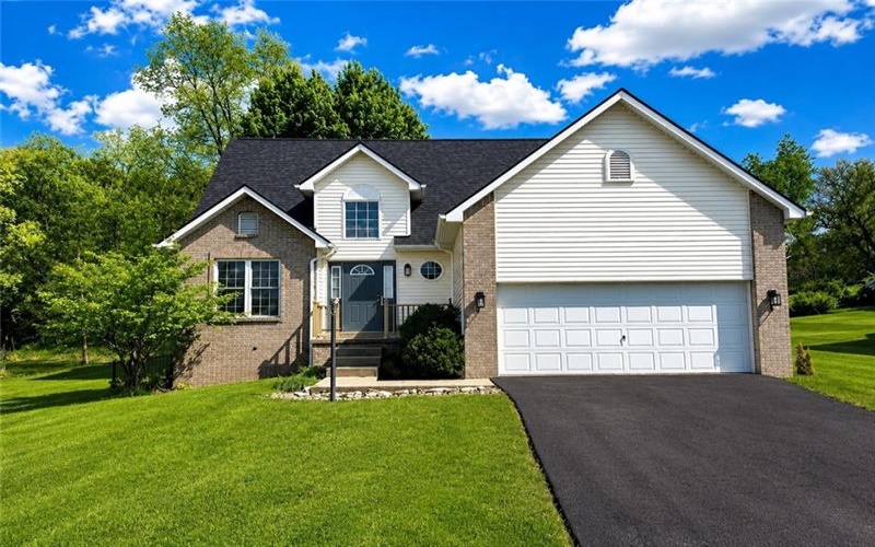 1319 Deerfield Ln, Leechburg, 15656, 3 Bedrooms Bedrooms, 6 Rooms Rooms,2.1 BathroomsBathrooms,Residential,For Sale,Deerfield Ln,1752986