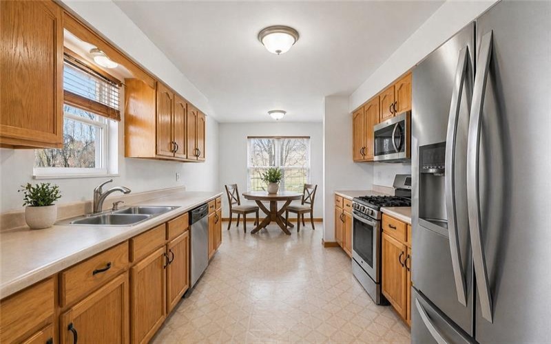 1319 Deerfield Ln, Leechburg, 15656, 3 Bedrooms Bedrooms, 6 Rooms Rooms,2.1 BathroomsBathrooms,Residential,For Sale,Deerfield Ln,1752986