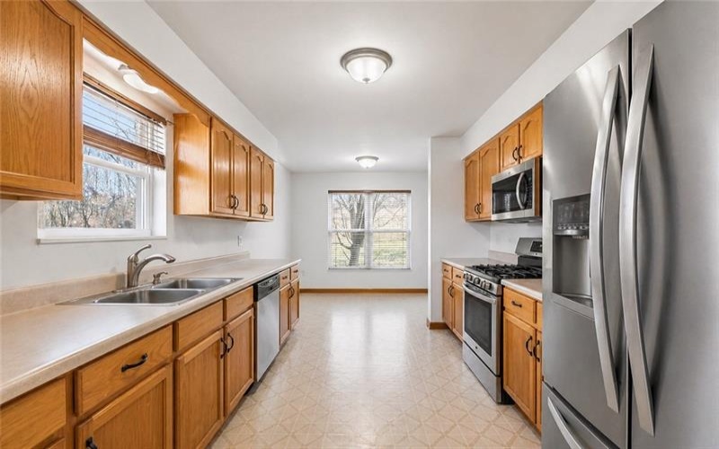 1319 Deerfield Ln, Leechburg, 15656, 3 Bedrooms Bedrooms, 6 Rooms Rooms,2.1 BathroomsBathrooms,Residential,For Sale,Deerfield Ln,1752986