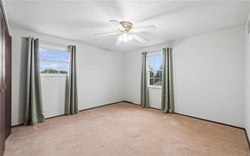 24 Waverly Drive, Greensburg, 15601, 3 Bedrooms Bedrooms, 11 Rooms Rooms,2.1 BathroomsBathrooms,Residential,For Sale,Waverly Drive,1753004