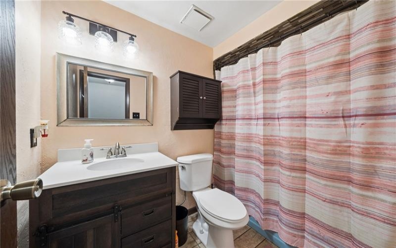 24 Waverly Drive, Greensburg, 15601, 3 Bedrooms Bedrooms, 11 Rooms Rooms,2.1 BathroomsBathrooms,Residential,For Sale,Waverly Drive,1753004