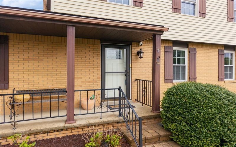 24 Waverly Drive, Greensburg, 15601, 3 Bedrooms Bedrooms, 11 Rooms Rooms,2.1 BathroomsBathrooms,Residential,For Sale,Waverly Drive,1753004