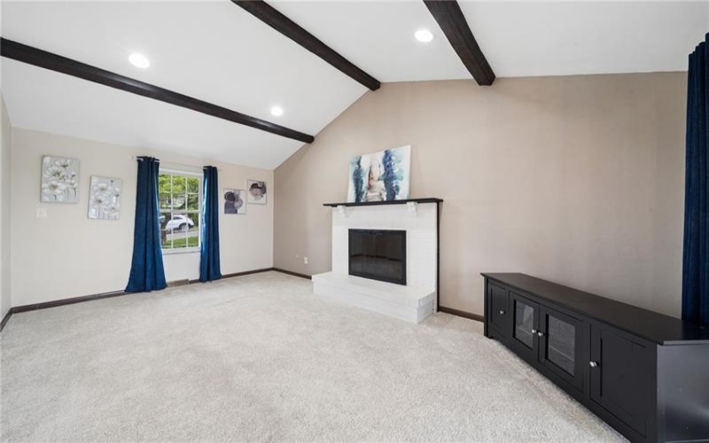 24 Waverly Drive, Greensburg, 15601, 3 Bedrooms Bedrooms, 11 Rooms Rooms,2.1 BathroomsBathrooms,Residential,For Sale,Waverly Drive,1753004