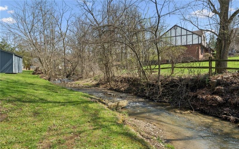 153 Oakwood Road, McMurray, 15317, 4 Bedrooms Bedrooms, 12 Rooms Rooms,3.1 BathroomsBathrooms,Residential,For Sale,Oakwood Road,1753040