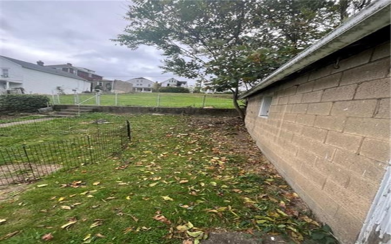 924 Locust Avenue, Monessen, 15062, 2 Bedrooms Bedrooms, ,1 BathroomBathrooms,Residential,For Sale,Locust Avenue,1753044