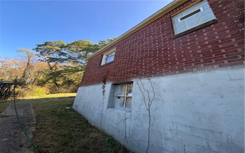321 Apache Drive, Monessen, 15062, 3 Bedrooms Bedrooms, ,1 BathroomBathrooms,Residential,For Sale,Apache Drive,1753067