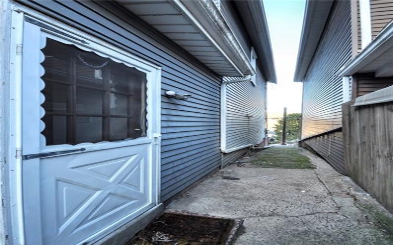 819 Lincoln Ave, Charleroi, 15022, 3 Bedrooms Bedrooms, ,2 BathroomsBathrooms,Residential,For Sale,Lincoln Ave,1732991