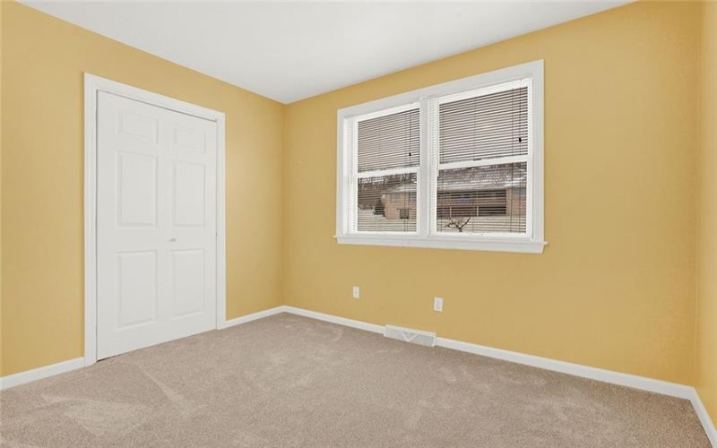 774 Vernon Dr, Rostraver Township, 15012, 4 Bedrooms Bedrooms, 8 Rooms Rooms,2.2 BathroomsBathrooms,Residential,For Sale,Vernon Dr,1744702