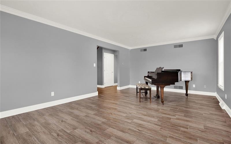 774 Vernon Dr, Rostraver Township, 15012, 4 Bedrooms Bedrooms, 8 Rooms Rooms,2.2 BathroomsBathrooms,Residential,For Sale,Vernon Dr,1744702