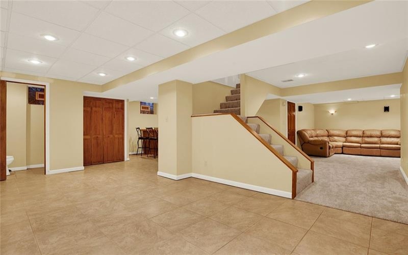 774 Vernon Dr, Rostraver Township, 15012, 4 Bedrooms Bedrooms, 8 Rooms Rooms,2.2 BathroomsBathrooms,Residential,For Sale,Vernon Dr,1744702