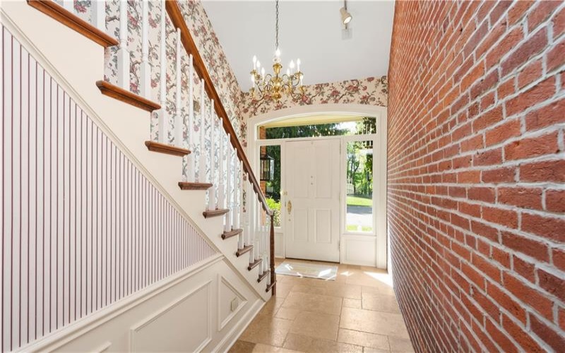 571 West McMurray, Canonsburg, 15317, 6 Bedrooms Bedrooms, 13 Rooms Rooms,5.1 BathroomsBathrooms,Residential,For Sale,West McMurray,1752935