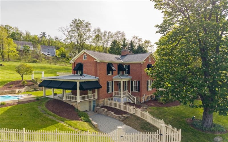 571 West McMurray, Canonsburg, 15317, 6 Bedrooms Bedrooms, 13 Rooms Rooms,5.1 BathroomsBathrooms,Residential,For Sale,West McMurray,1752935
