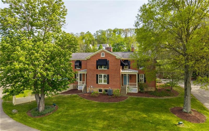 571 West McMurray, Canonsburg, 15317, 6 Bedrooms Bedrooms, 13 Rooms Rooms,5.1 BathroomsBathrooms,Residential,For Sale,West McMurray,1752935