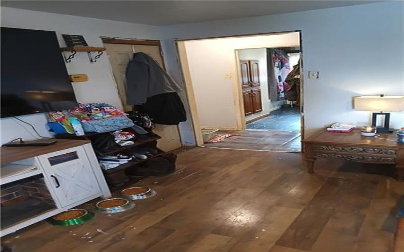 1013 Henry St, Rostraver Township, 15012, 4 Bedrooms Bedrooms, ,1 BathroomBathrooms,Residential,For Sale,Henry St,1752944