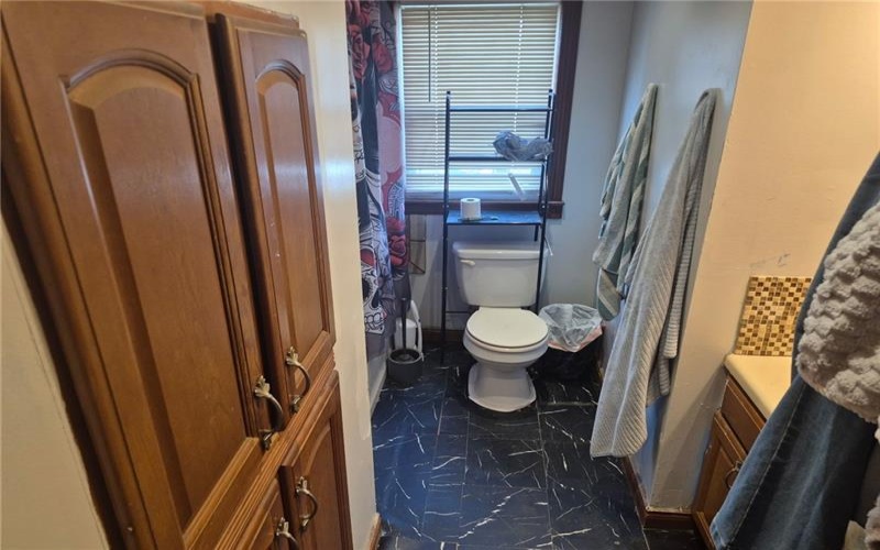 1013 Henry St, Rostraver Township, 15012, 4 Bedrooms Bedrooms, ,1 BathroomBathrooms,Residential,For Sale,Henry St,1752944