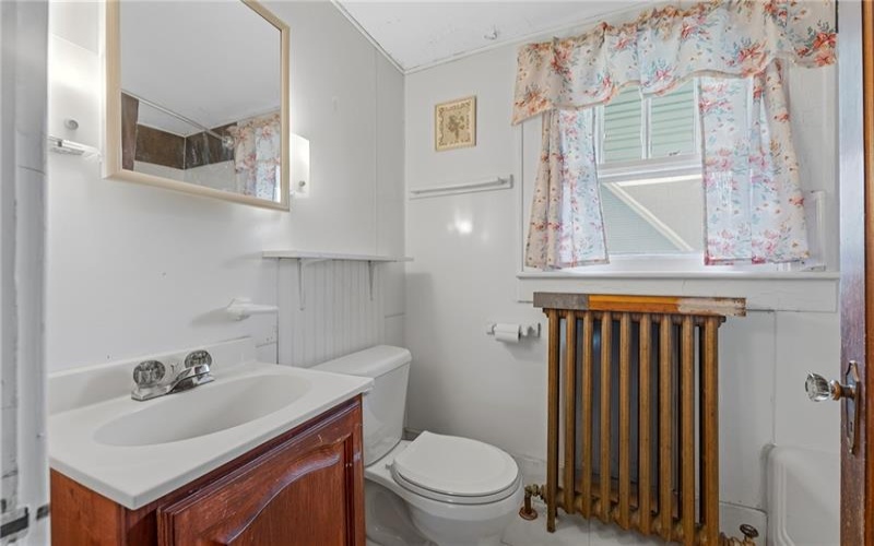 822 Main Street, Addison, 15411, 2 Bedrooms Bedrooms, 6 Rooms Rooms,1 BathroomBathrooms,Residential,For Sale,Main Street,1753042