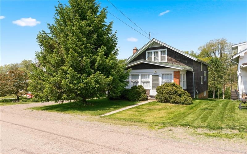 822 Main Street, Addison, 15411, 2 Bedrooms Bedrooms, 6 Rooms Rooms,1 BathroomBathrooms,Residential,For Sale,Main Street,1753042