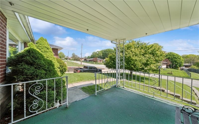 324 Grove Dr, New Kensington, 15068, 3 Bedrooms Bedrooms, ,2 BathroomsBathrooms,Residential,For Sale,Grove Dr,1753085