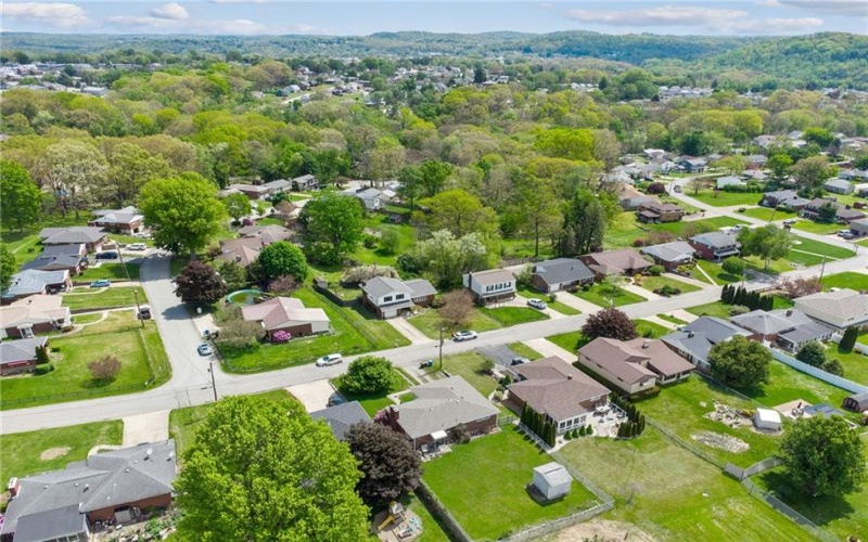324 Grove Dr, New Kensington, 15068, 3 Bedrooms Bedrooms, ,2 BathroomsBathrooms,Residential,For Sale,Grove Dr,1753085