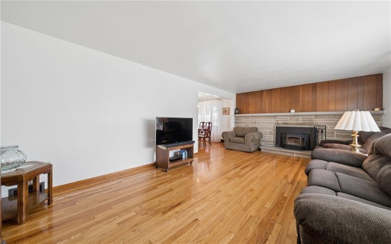 324 Grove Dr, New Kensington, 15068, 3 Bedrooms Bedrooms, ,2 BathroomsBathrooms,Residential,For Sale,Grove Dr,1753085