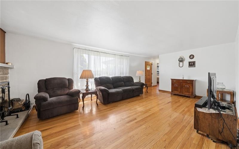 324 Grove Dr, New Kensington, 15068, 3 Bedrooms Bedrooms, ,2 BathroomsBathrooms,Residential,For Sale,Grove Dr,1753085