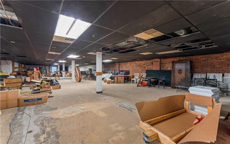 19 Main St, Washington, 15301, ,Commercial-industrial-business,For Sale,Main St,1753138