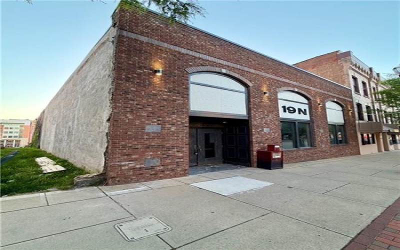 19 Main St, Washington, 15301, ,Commercial-industrial-business,For Sale,Main St,1753138
