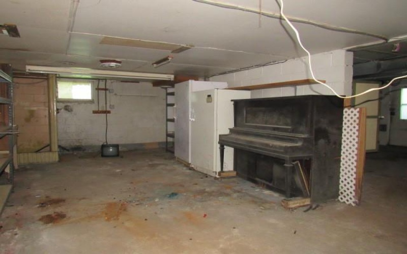 1052 Eighty Eight Road, Rices Landing, 15357, 3 Bedrooms Bedrooms, 5 Rooms Rooms,1.1 BathroomsBathrooms,Residential,For Sale,Eighty Eight Road,1753165
