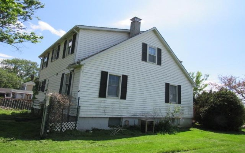 1052 Eighty Eight Road, Rices Landing, 15357, 3 Bedrooms Bedrooms, 5 Rooms Rooms,1.1 BathroomsBathrooms,Residential,For Sale,Eighty Eight Road,1753165