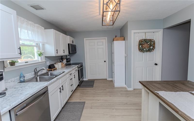 115 General Dr, Uniontown, 15401, 3 Bedrooms Bedrooms, ,1.1 BathroomsBathrooms,Residential,For Sale,General Dr,1748642