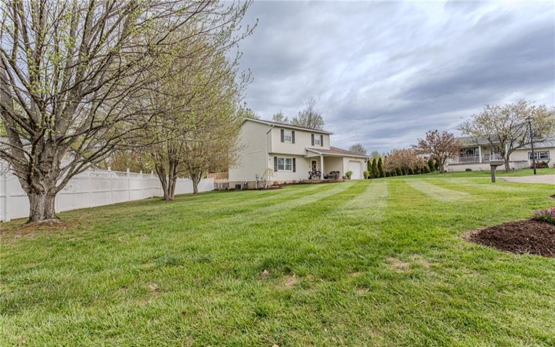115 General Dr, Uniontown, 15401, 3 Bedrooms Bedrooms, ,1.1 BathroomsBathrooms,Residential,For Sale,General Dr,1748642